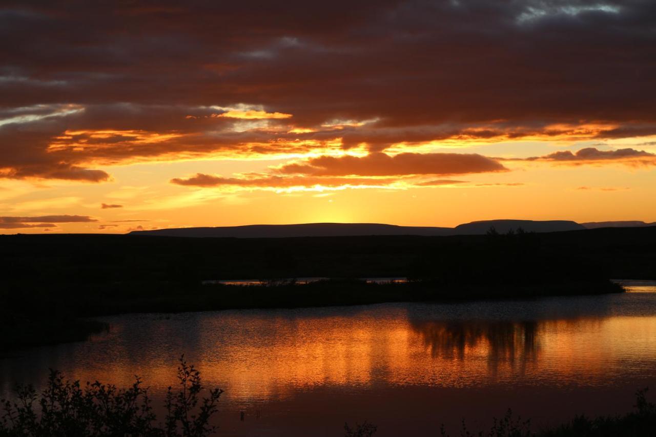 Asholl Guesthouse - Farmstay Akureyri Buitenkant foto